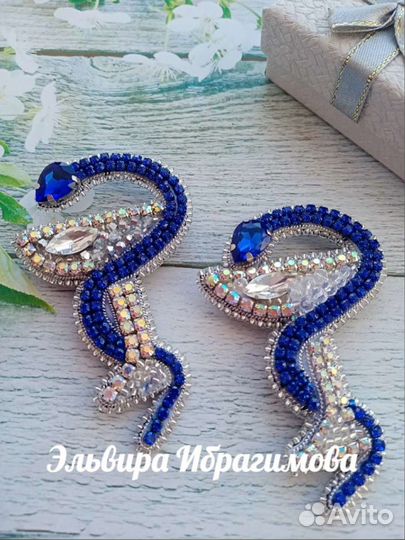 Брошь для мед. работника