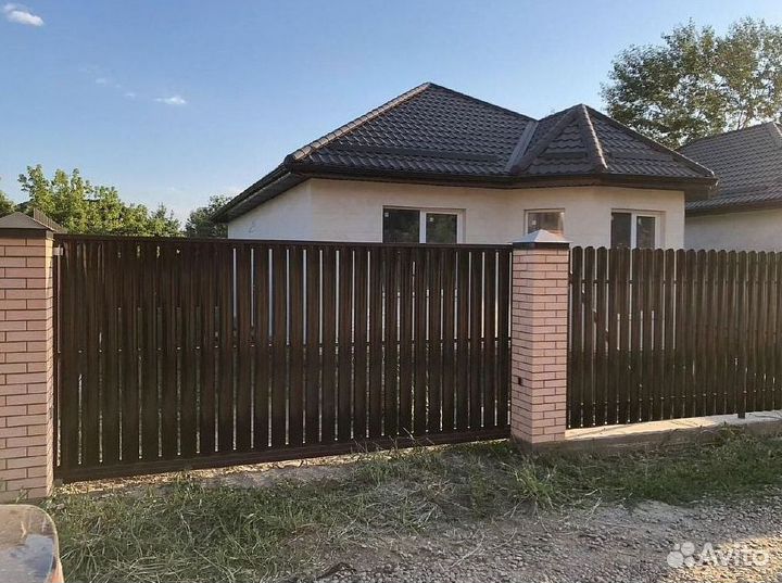 Забор из евроштакетника от производителя