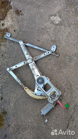 Стеклоподъемник передний левый Subaru Impreza GC