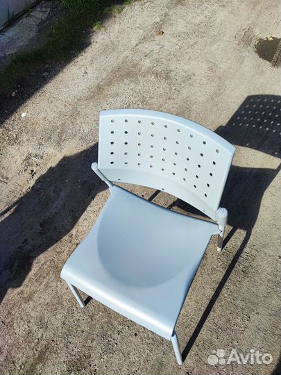 Офисный пластиковый стул movie