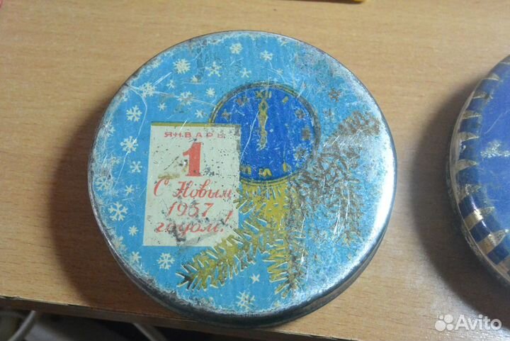 Жестяные коробочки от конфет и др.-СССР