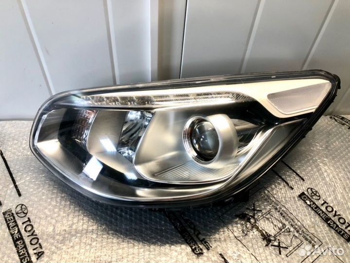 Фара галогеновая передняя левая Kia Soul 2