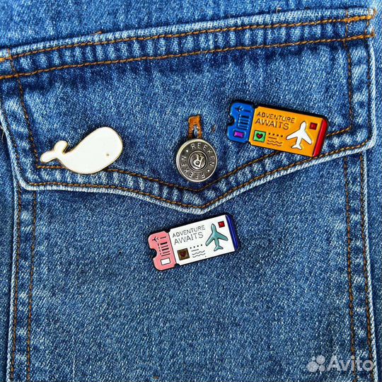 Значки металлические