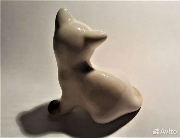 Фарфоровая статуэтка кошки ифз