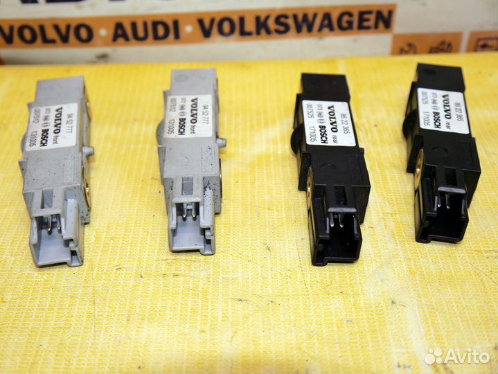 Датчик удара Вольво S60 S80 XC70