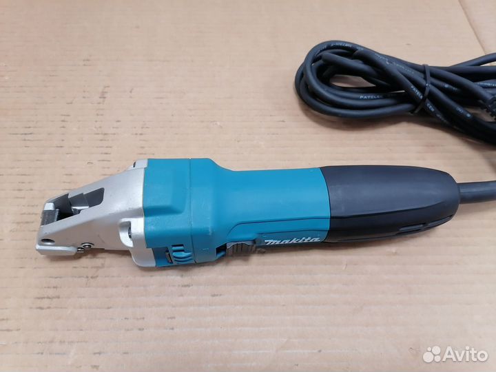 Ножницы по металлу Makita JS1601