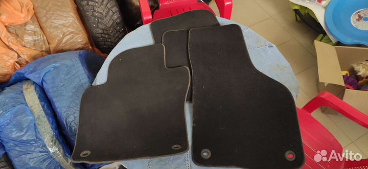 Автомобильные коврики ворсовые