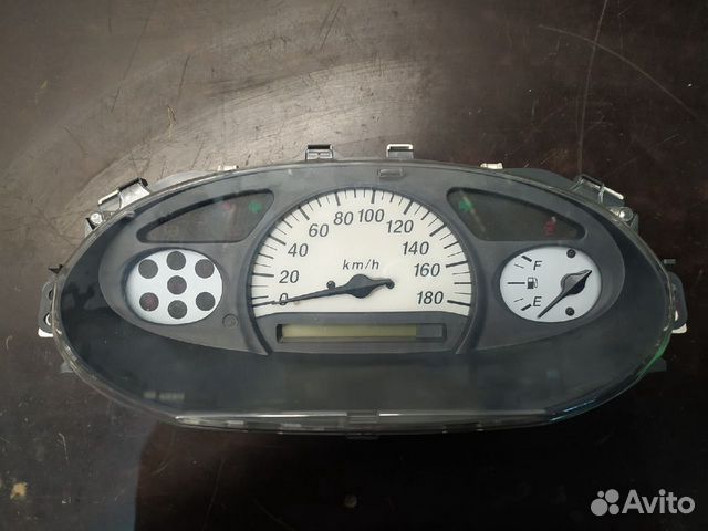 Спидометр Toyota Vitz / toyota platz