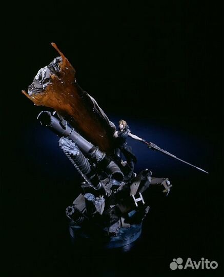 Cloud Strife / Final Fantasy VII / фигурка Клауда