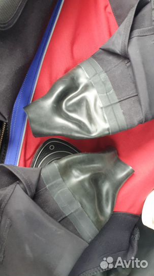 Сухой триламинатный гидрокостюм для дайвинга