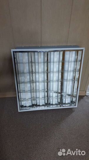 Светильник потолочный встраиваемый