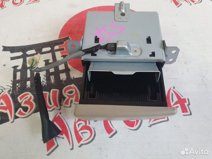 Пепельница Toyota Ipsum ACM21W 2AZ-FE 2005