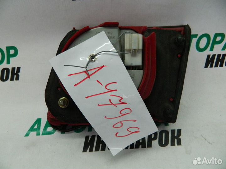 Фонарь задний внутренний левый для Mitsubishi Diam