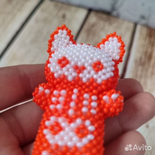 Амигуруми из бисера Кото-скелет