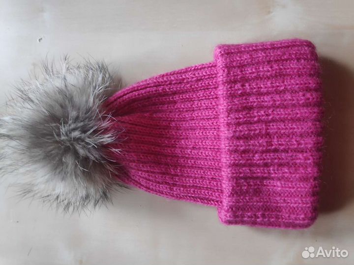 Новая шапка с натуральным помпоном