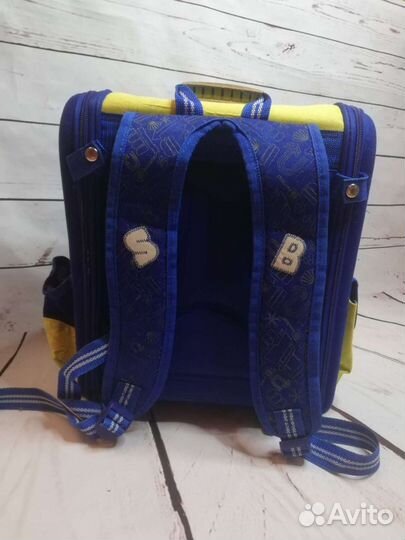 Школьный рюкзак