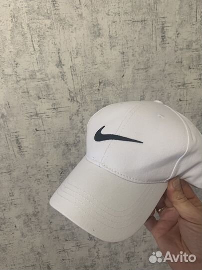 Бейсболка новая