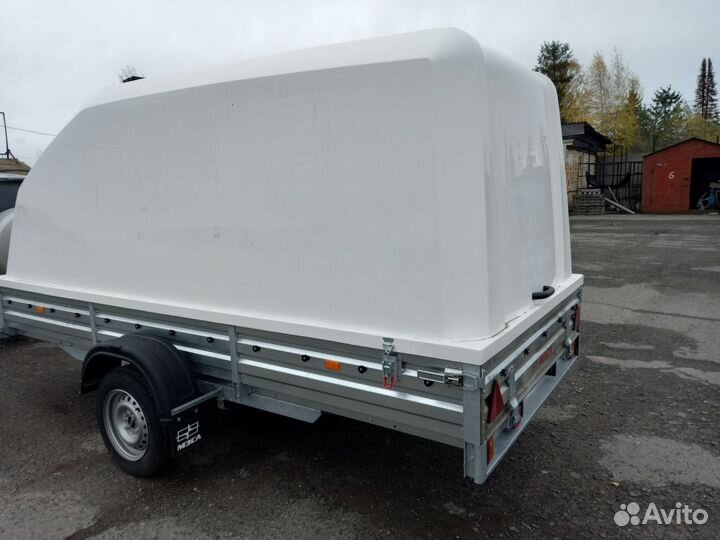 Прицеп с пластиковой крышкой новый