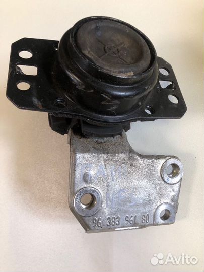 Peugeot citroen подушка двигателя