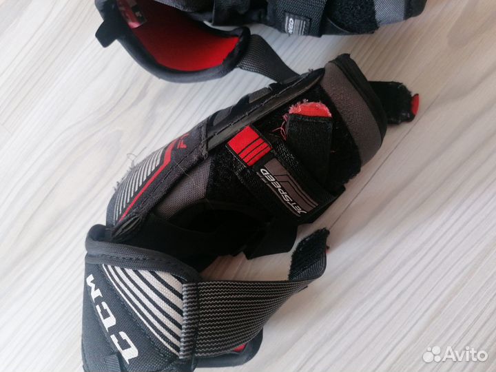 Налокотники хоккейные ccm