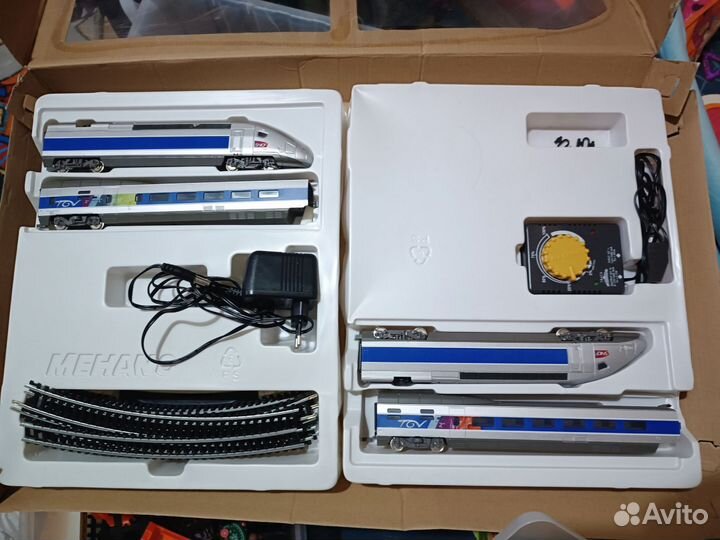 Игрушки роботы поезда