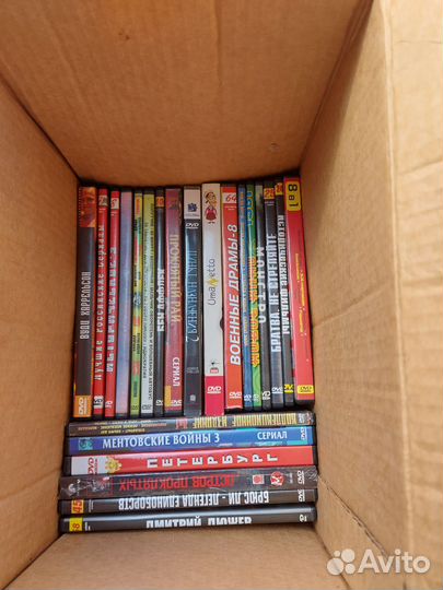 DVD диски с фильмами и мультфильмами