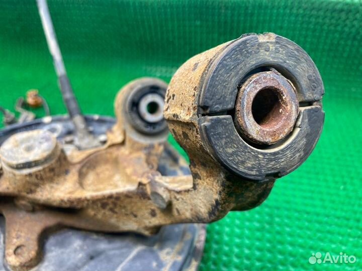 Кулак поворотный задний левый Honda Civic EU1 D15B