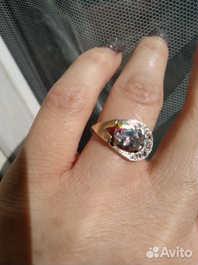 Серебряное кольцо 925 пр. с золотой вставкой