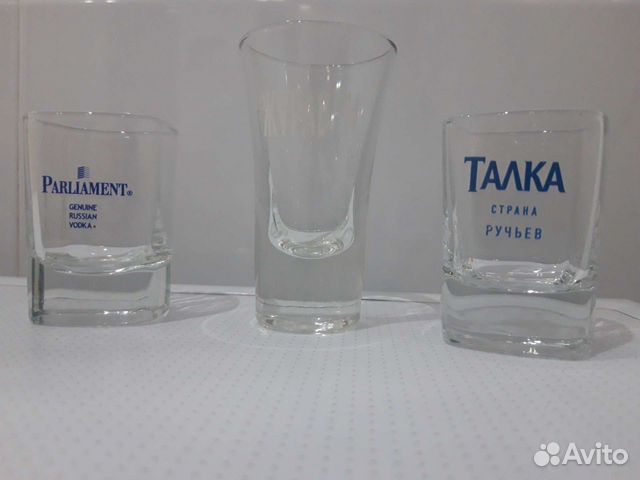 Рюмки новые с фирменным логотипом