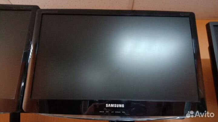 Монитор Samsung 22 дюйма