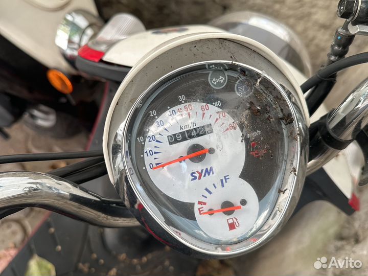 SYM mio 50 Скутер