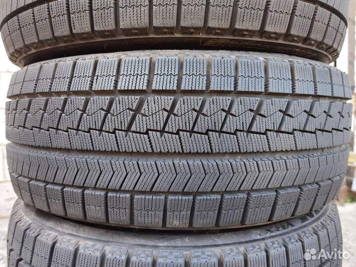 Bridgestone Blizzak VRX 225/40 R18 97V