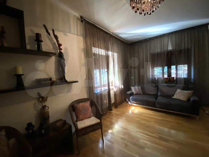 Дом 550 м² на участке 25 сот.