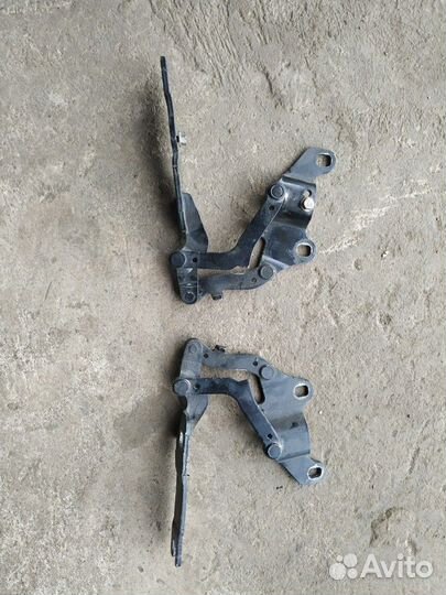 Петли капота BMW E90/E91/E92/E93