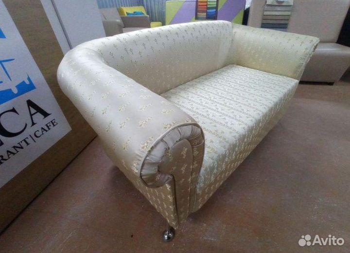 Диван с подушками для кафе оптом и в розницу