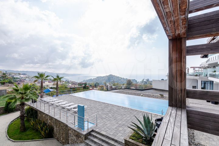 4-к. квартира, 400 м², 2/4 эт.