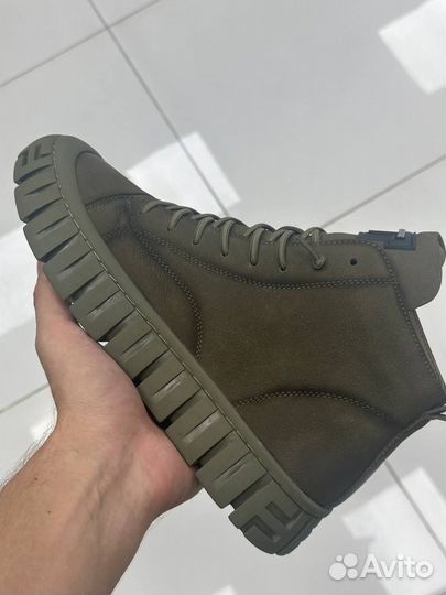 Кроссовки мужские новые натуральные