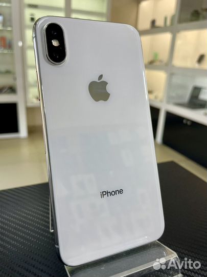 iPhone X, 256 ГБ