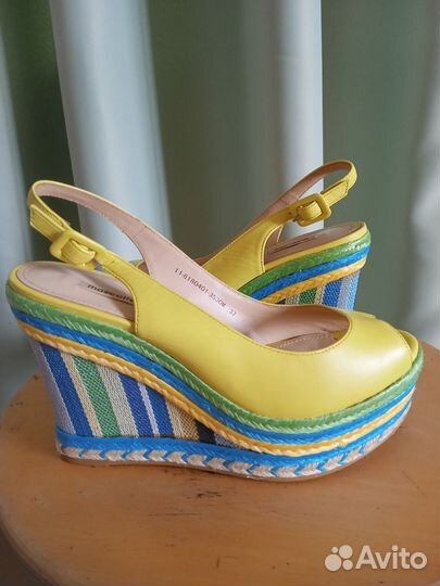 Босоножки женские mascotte