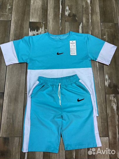 Костюм спортивный Nike