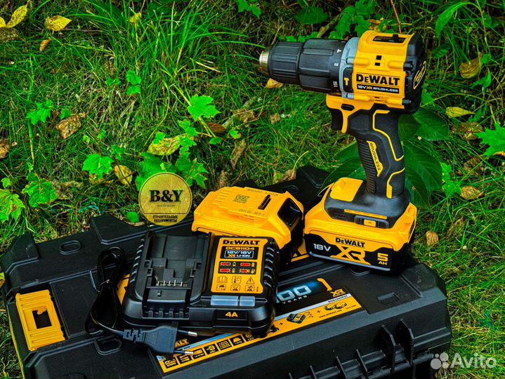 Аккумуляторный шуруповерт DeWalt DCD100YP2T