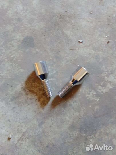 Колесные болты