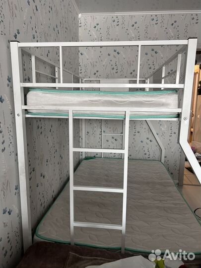 Двухярусная кровать бу