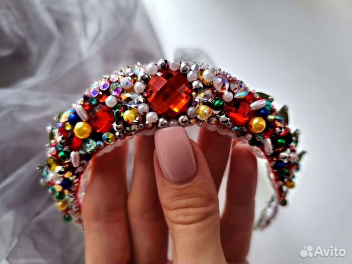 Диадема тиара корона гимнастке на и под пучок