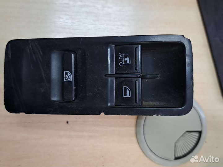 Блок управления стеклоподъемников Volkswagen Polo5