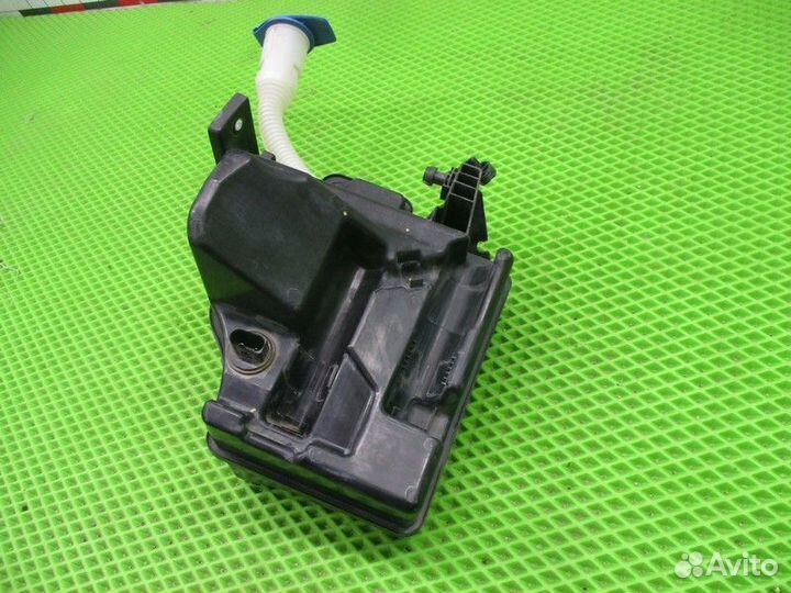 Бачок омывателя Volkswagen Polo 5 MK5