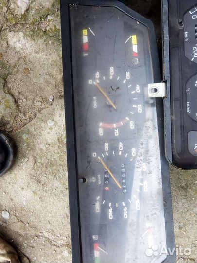 Панель приборов