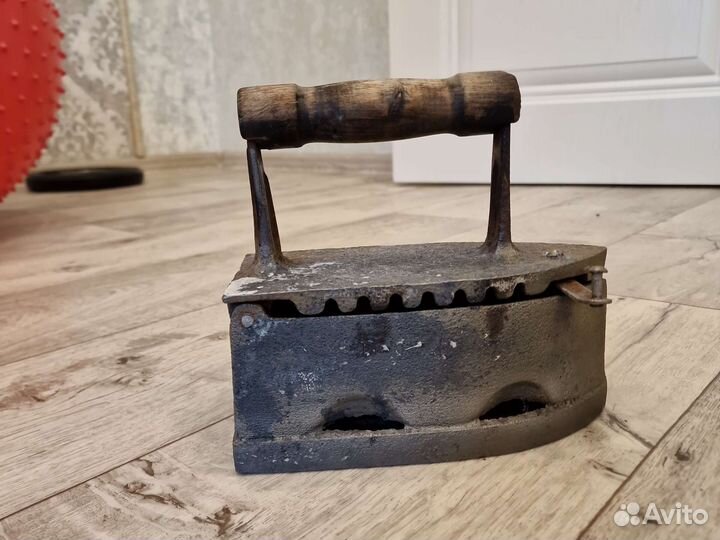 Старый утюг на углях Винтаж СССР