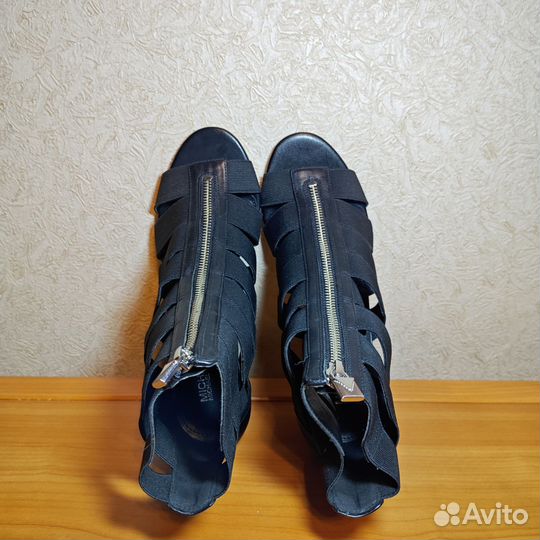 Босоножки Michael Kors Margaret Open Toe Elastic