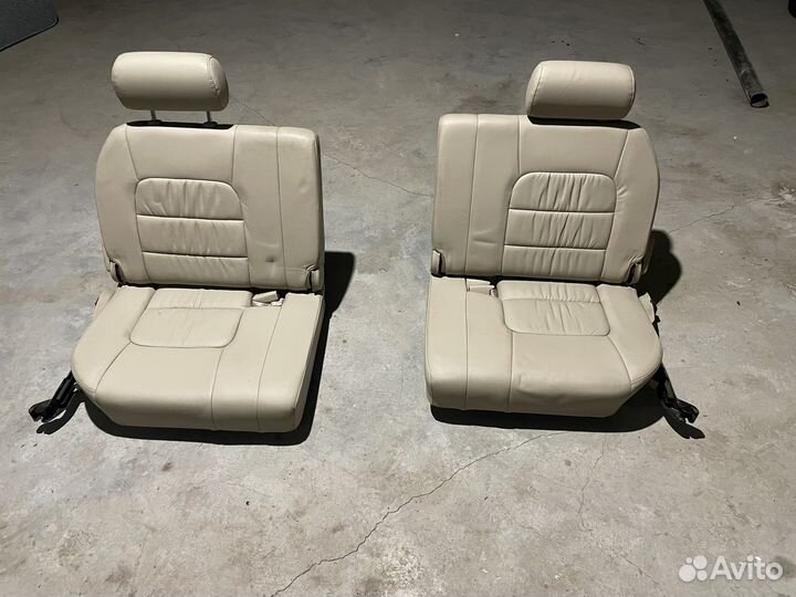 Задний ряд сидений lexus LX 470, 2006 год